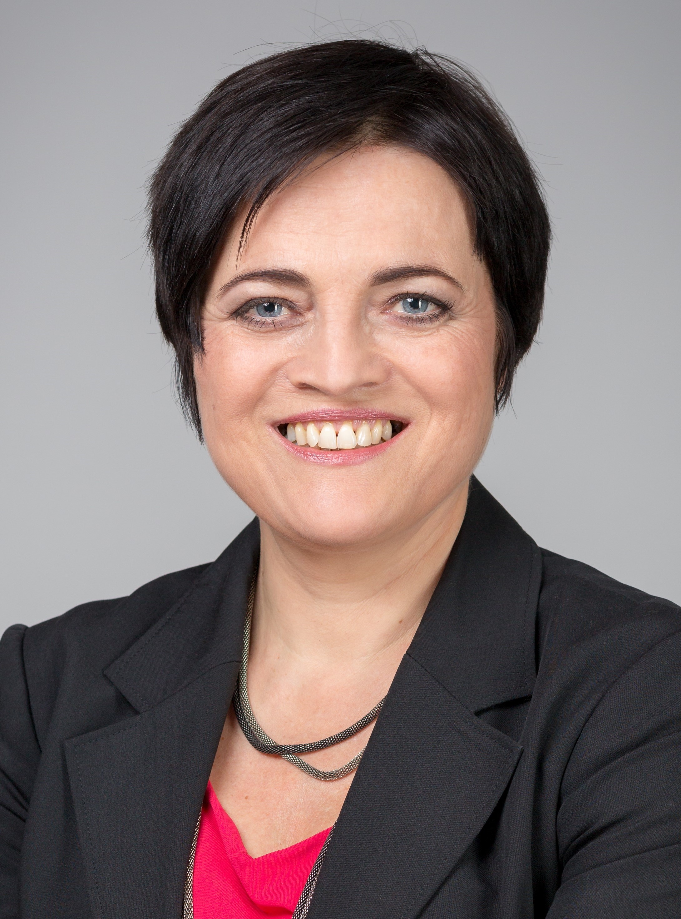Portraitfoto von Angela Sessitsch